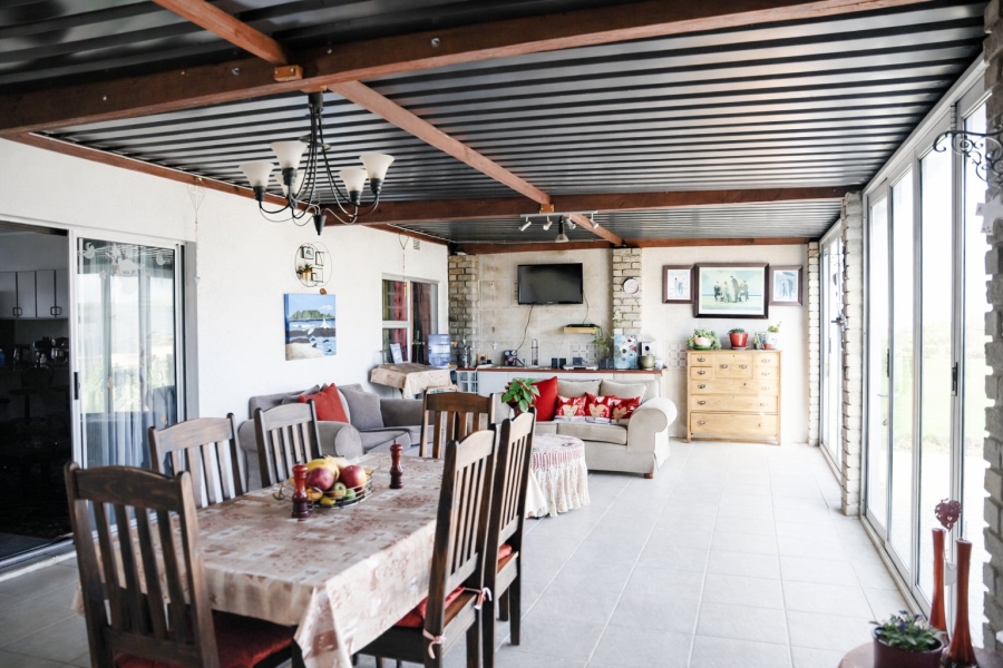 5 Bedroom Property for Sale in McDougall